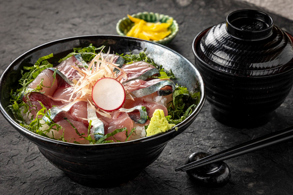 小浜直送酔っぱらい鯖丼